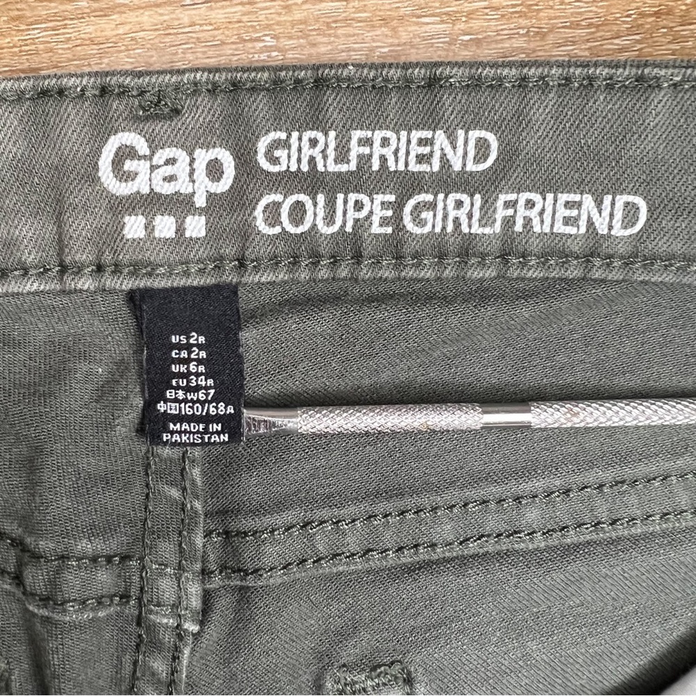 GAP Girlfriend Distressed Skinny Jeans - Douglas Fir, Size 2 Regular - Picture 6 of 9